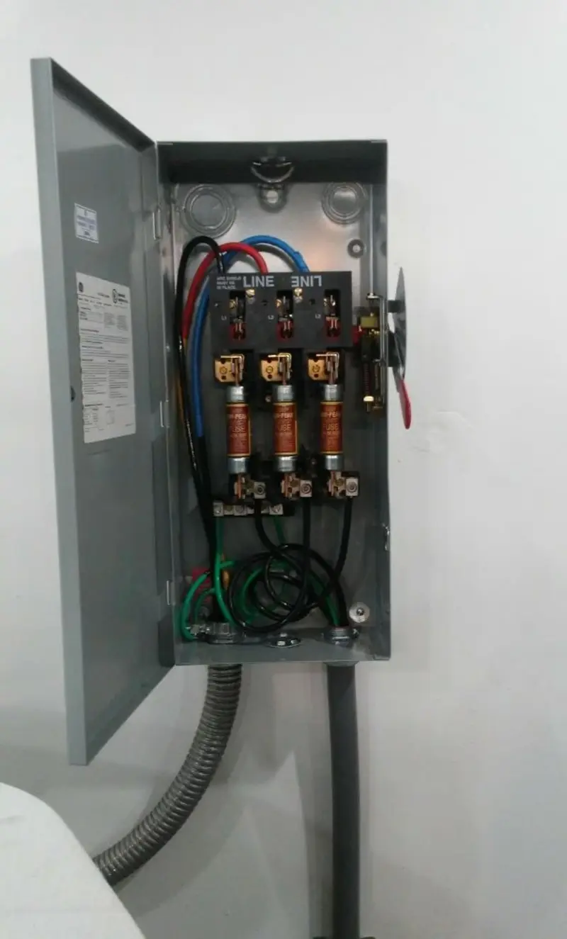 Three-phase disconnect switch installed for Smoke Detector Installation in Squaw Valley